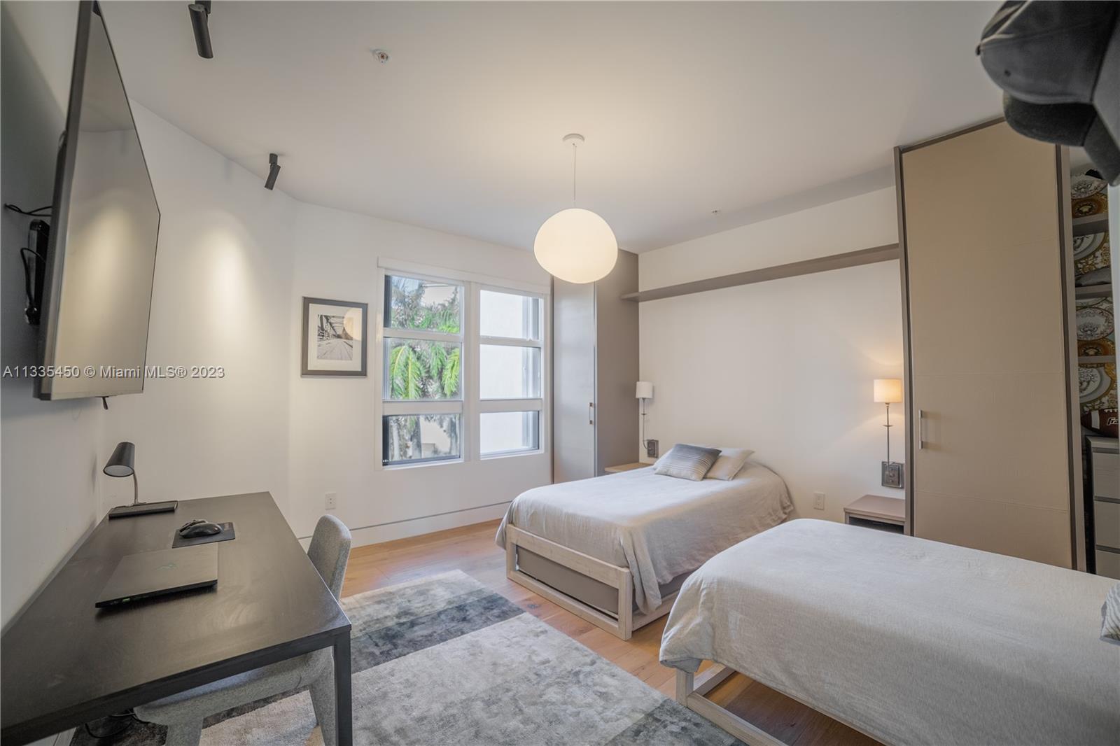 LAKE VILLA THREE CONDO - Residential