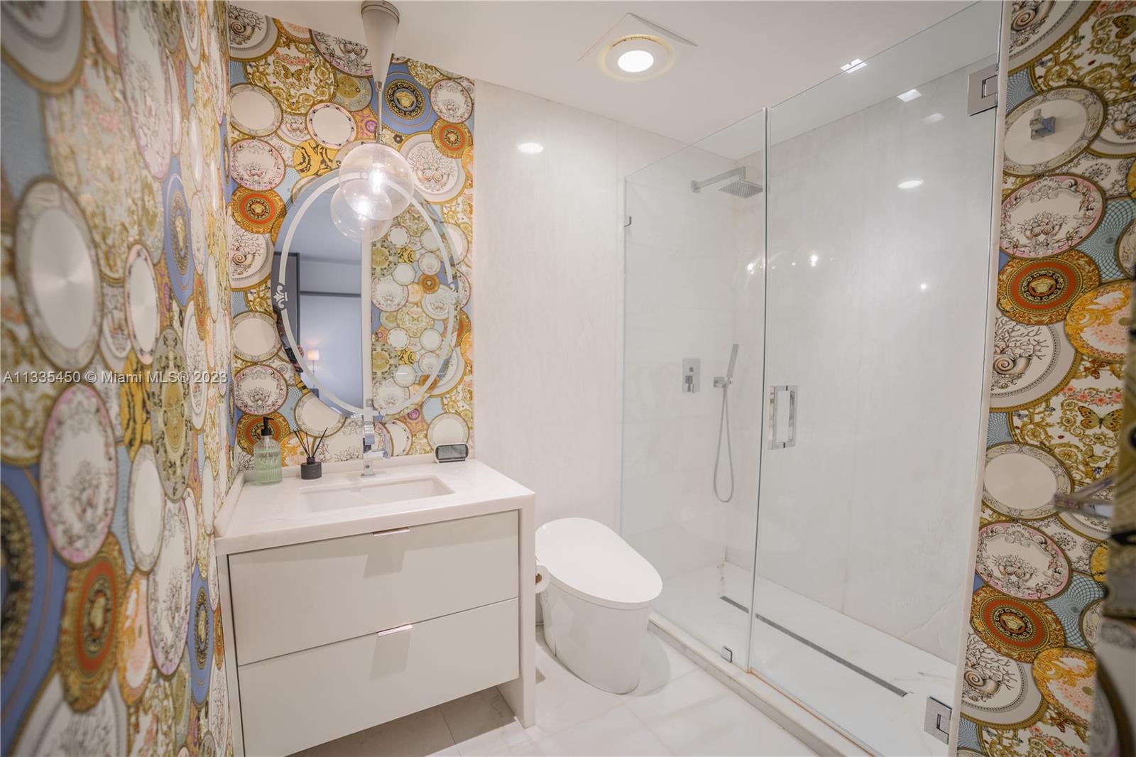 LAKE VILLA THREE CONDO - Residential