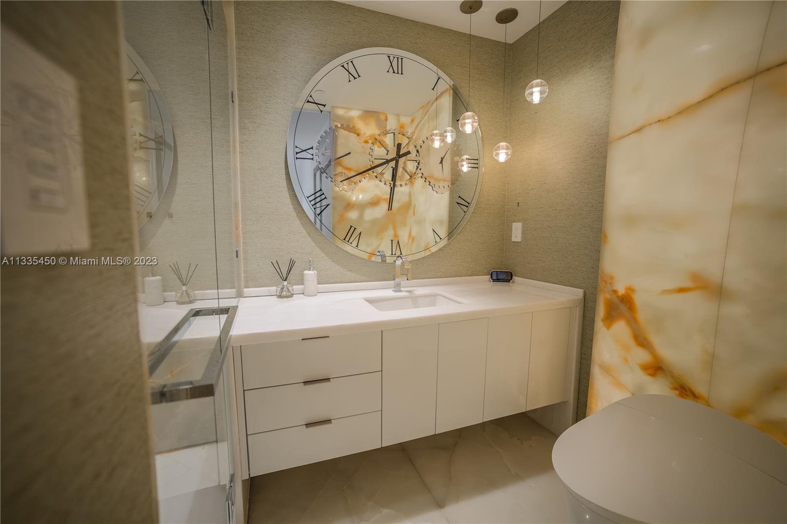 LAKE VILLA THREE CONDO - Residential