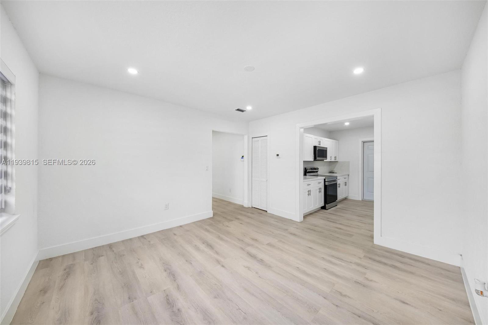 CAROLINDA PARK - Residential