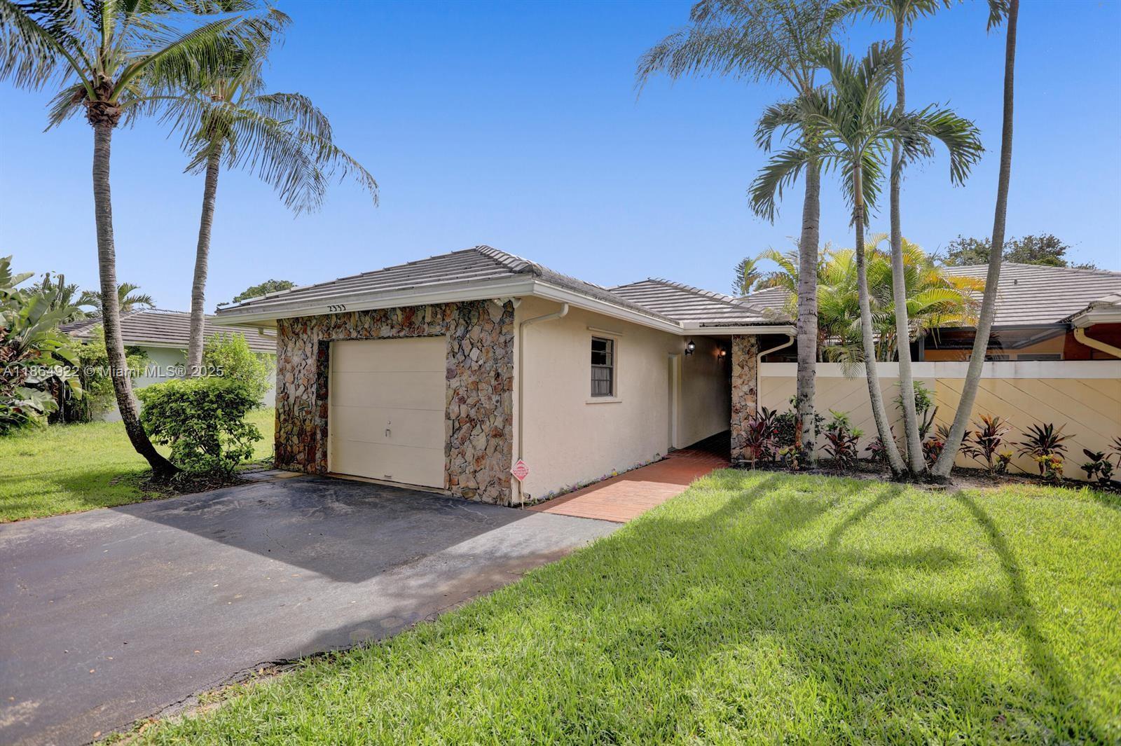 ****INVESTOR ONLY, CASH OR HARD MONEY LENDER*****.Duplex Style. Each parcel has its on Lots & Blocks. This lovely villa is located in a friendly, no HOA cul-de-sac neighborhood located minutes away from restaurants, shopping, center for performing arts, movie theaters, hospitals, ''A'' rated schools, museums, water parks, bowling alleys, parks with yearly Fourth of July fireworks displays. This beautiful home features: 3 bedrooms, 2 baths, 1 car garage, vaulted ceilings, Approximately 5 years age old RUUD AC unit, condenser & air handler & Electric hot water heater & 55-gallon. Home is conveniently located close to major highways & airports. Just see this great home, won't last