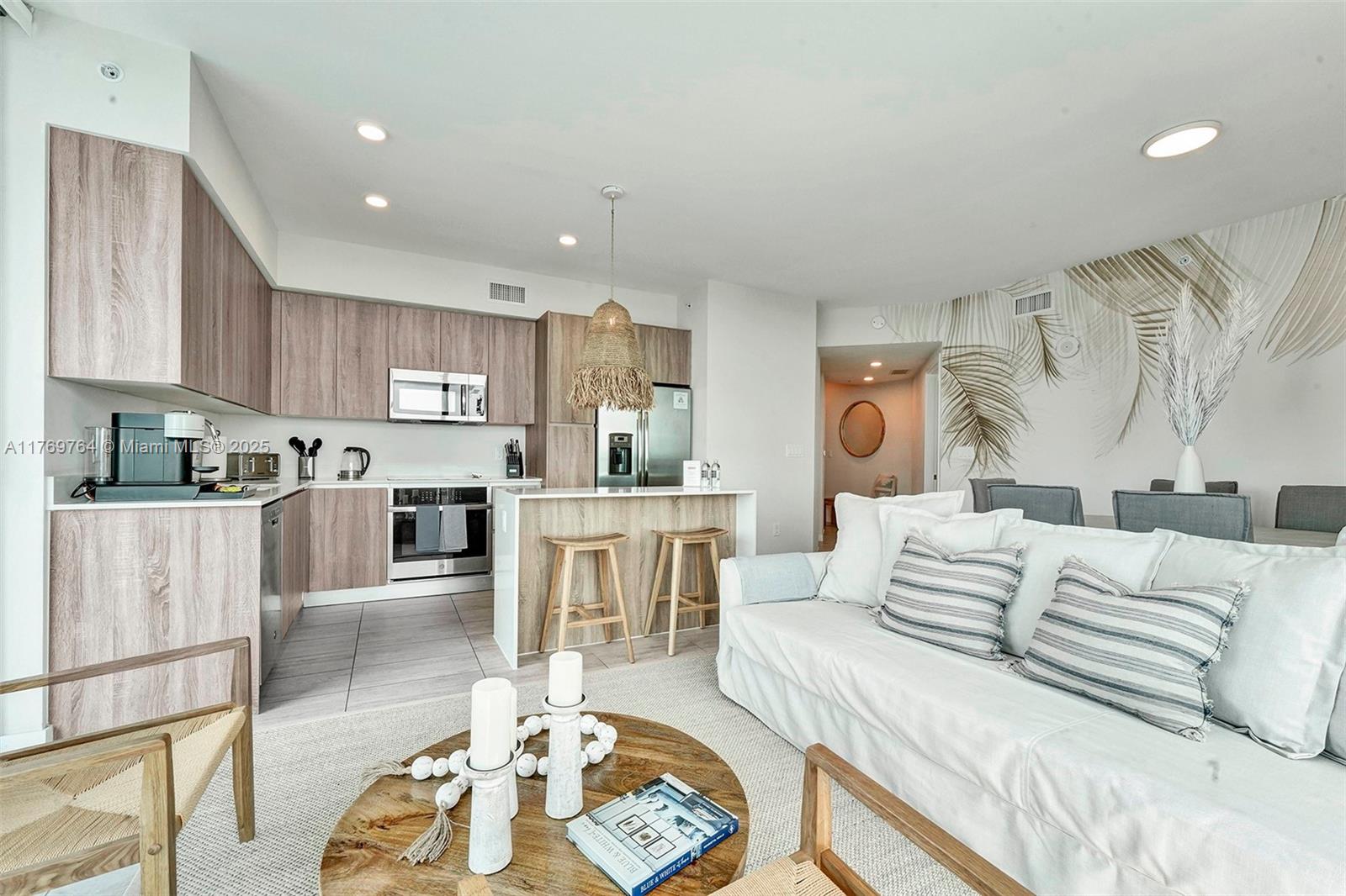 QUADRO CONDO - Residential
