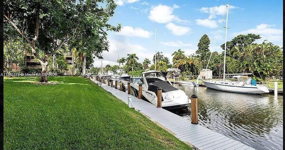 RIVER REACH CONDOMINIUM IV - Residential Lease