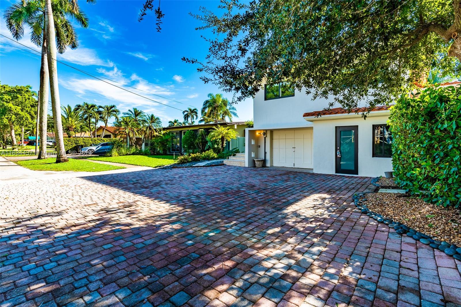 VENETIAN SEC KEYSTONE POI - Residential