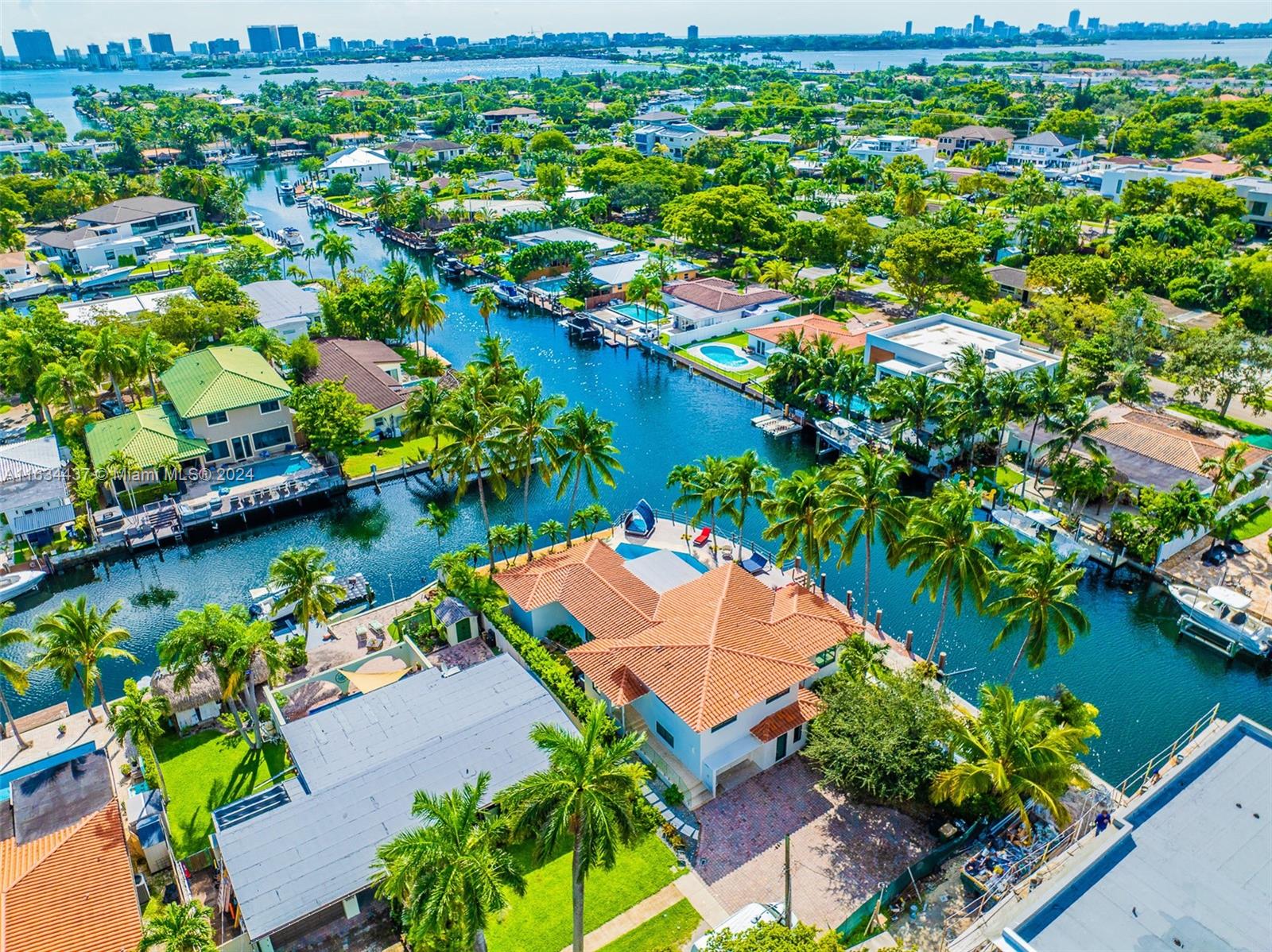 VENETIAN SEC KEYSTONE POI - Residential