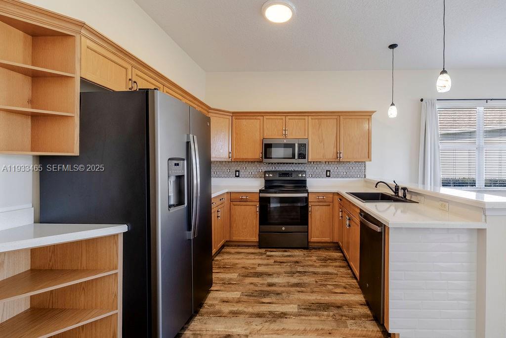 2536 Bella Vista Cir .