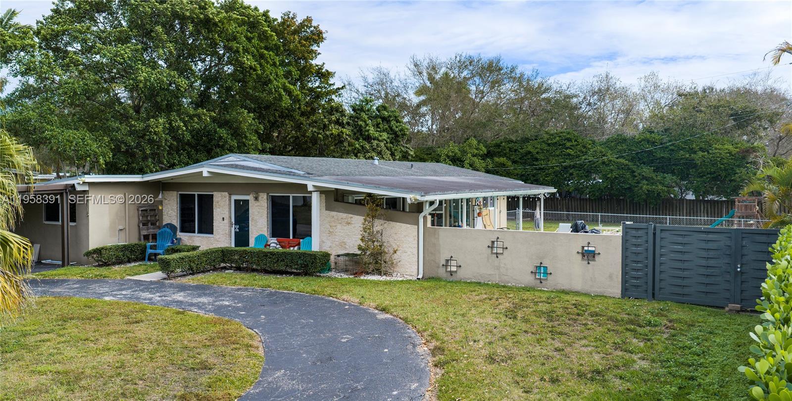 RANCHERO MANORS 1ST ADDN - Residential