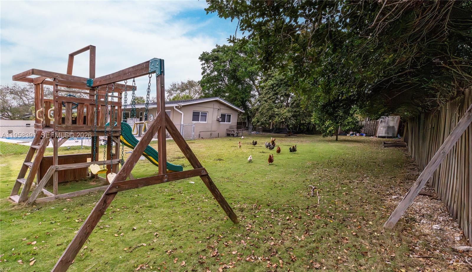 RANCHERO MANORS 1ST ADDN - Residential