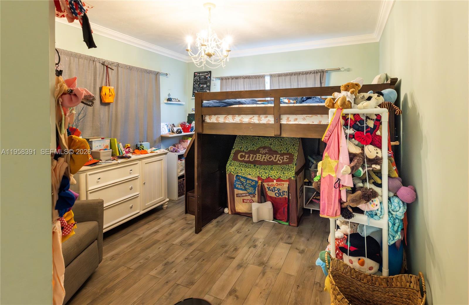 RANCHERO MANORS 1ST ADDN - Residential