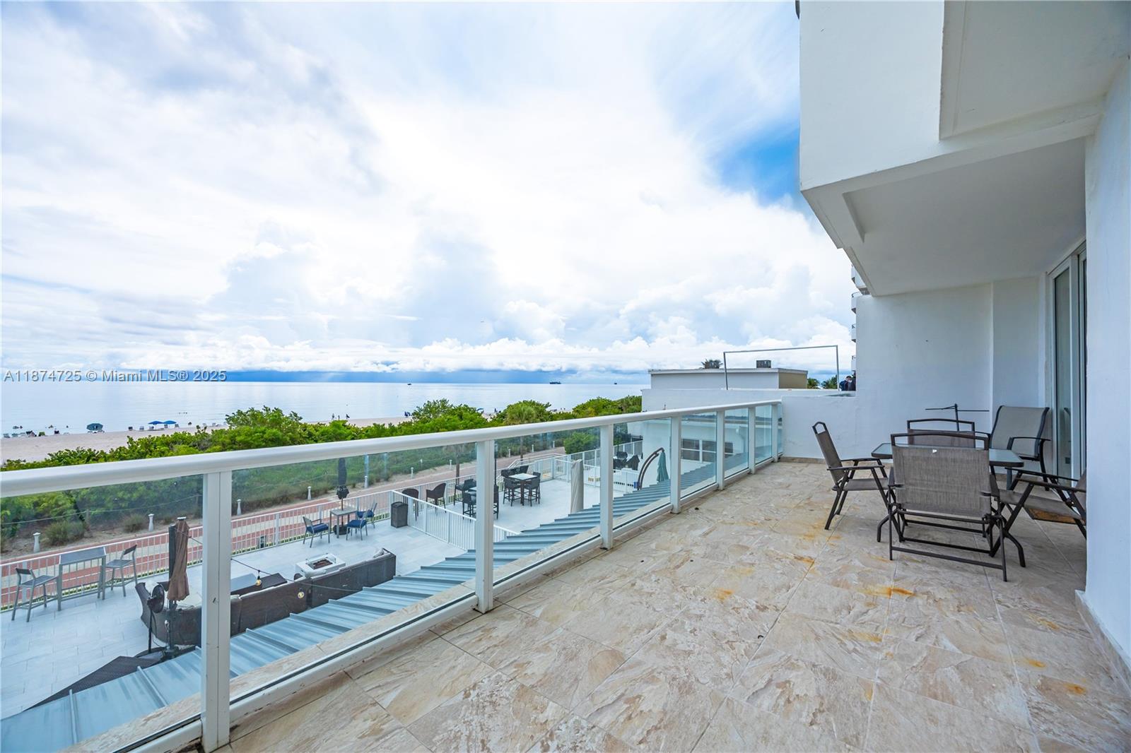 5601 Collins Ave 410