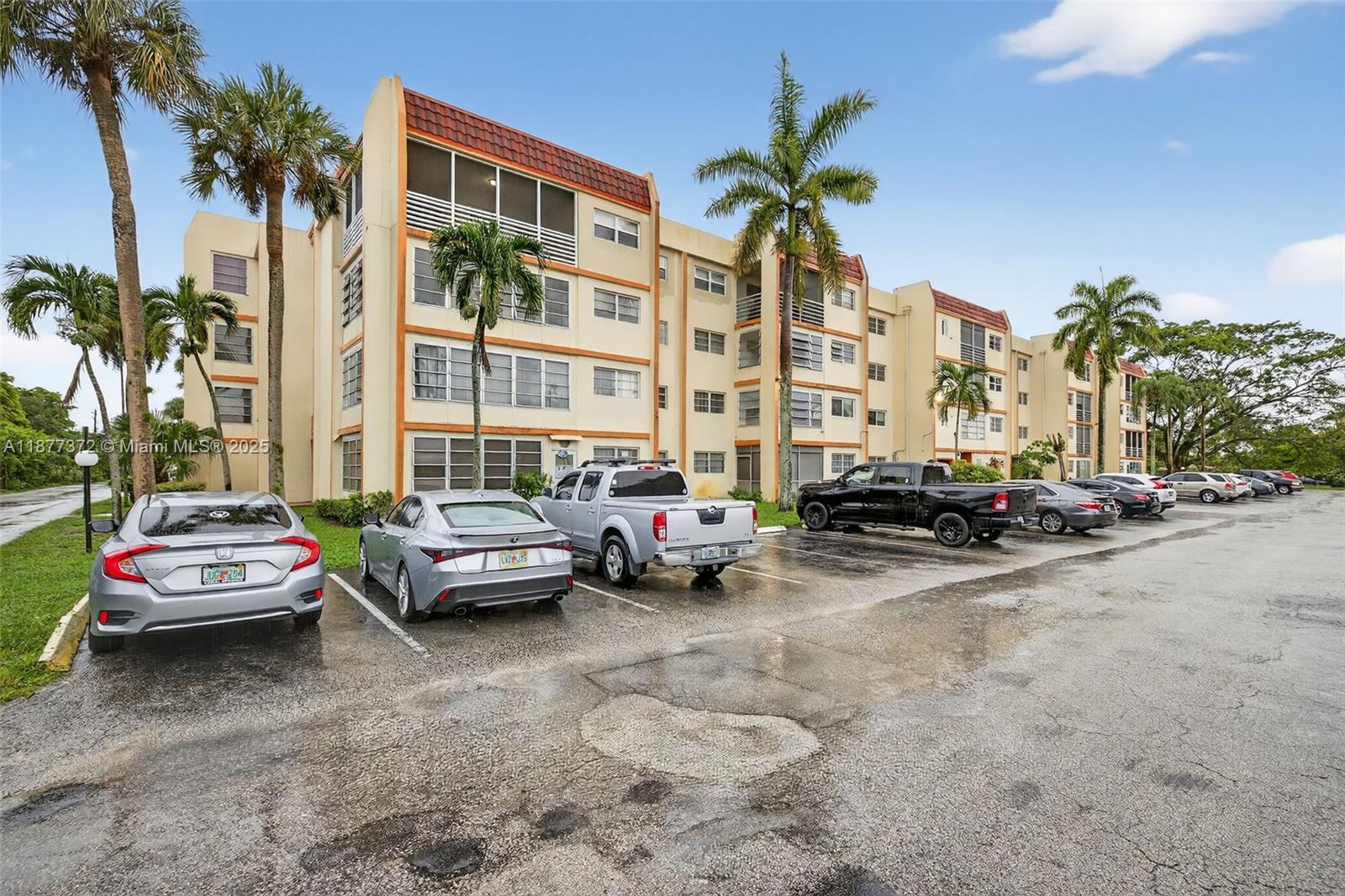 CYPRESS TREE CONDO BLDG 7 - Residential