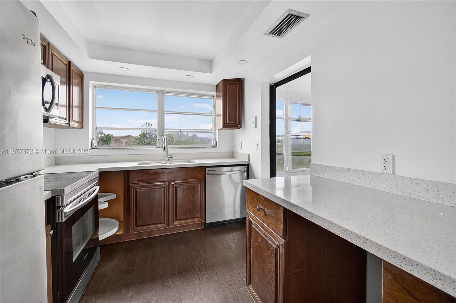 CYPRESS TREE CONDO BLDG 7 - Residential