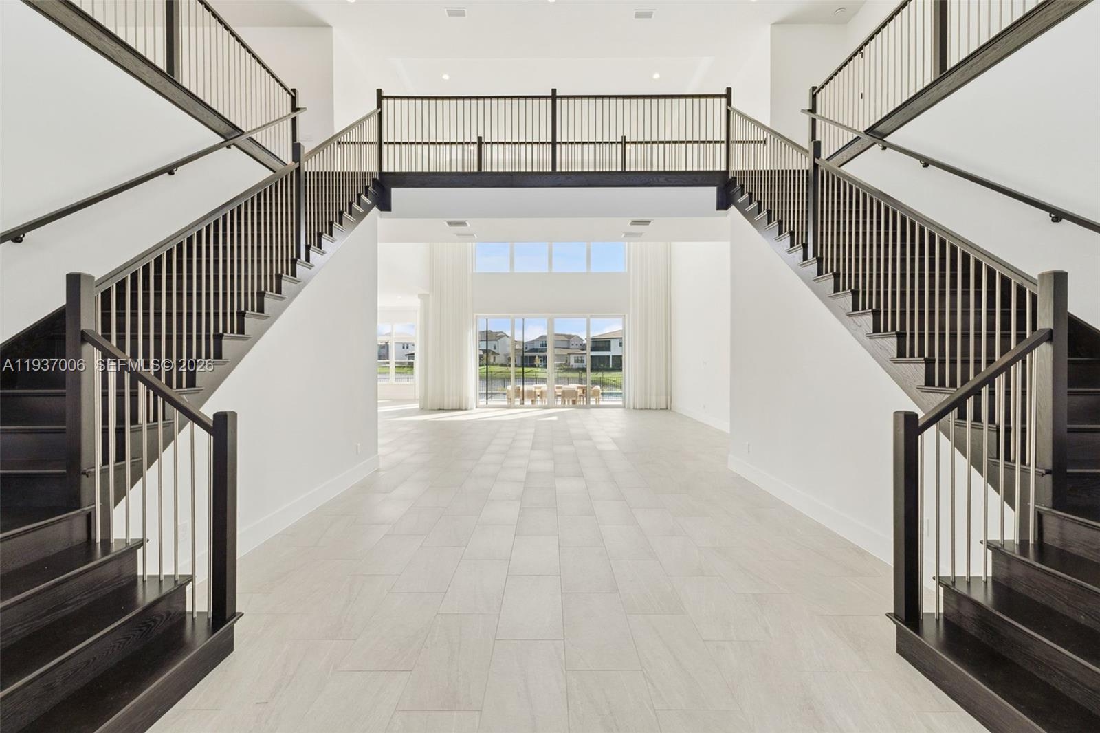 LAUREL POINTE PHASE 3 - Residential