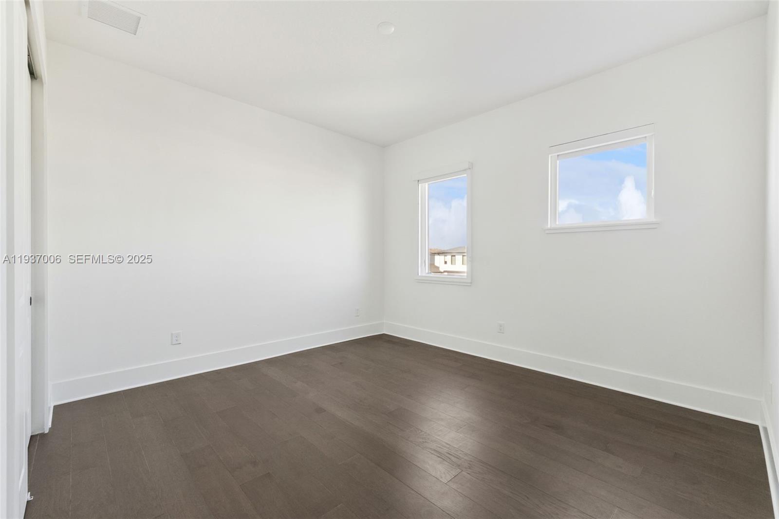 LAUREL POINTE PHASE 3 - Residential