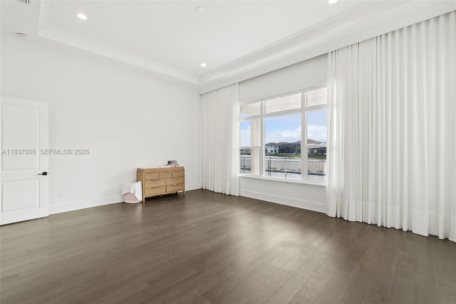 LAUREL POINTE PHASE 3 - Residential
