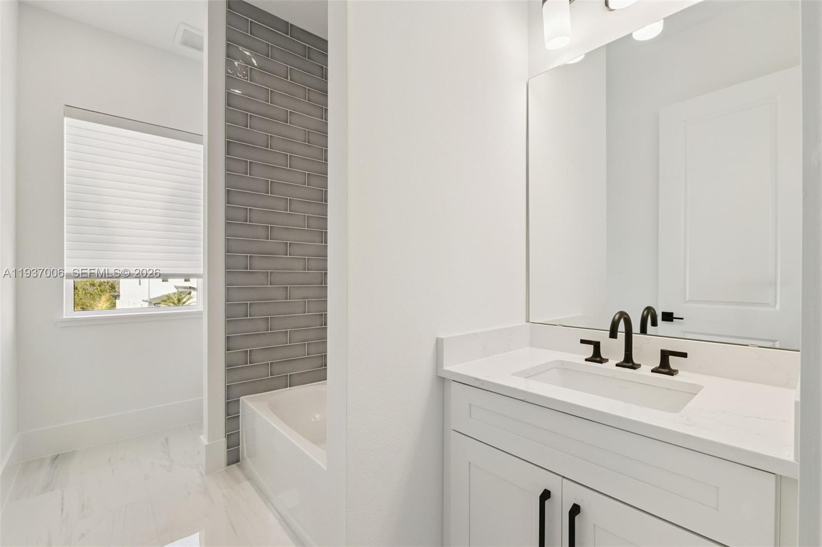 LAUREL POINTE PHASE 3 - Residential
