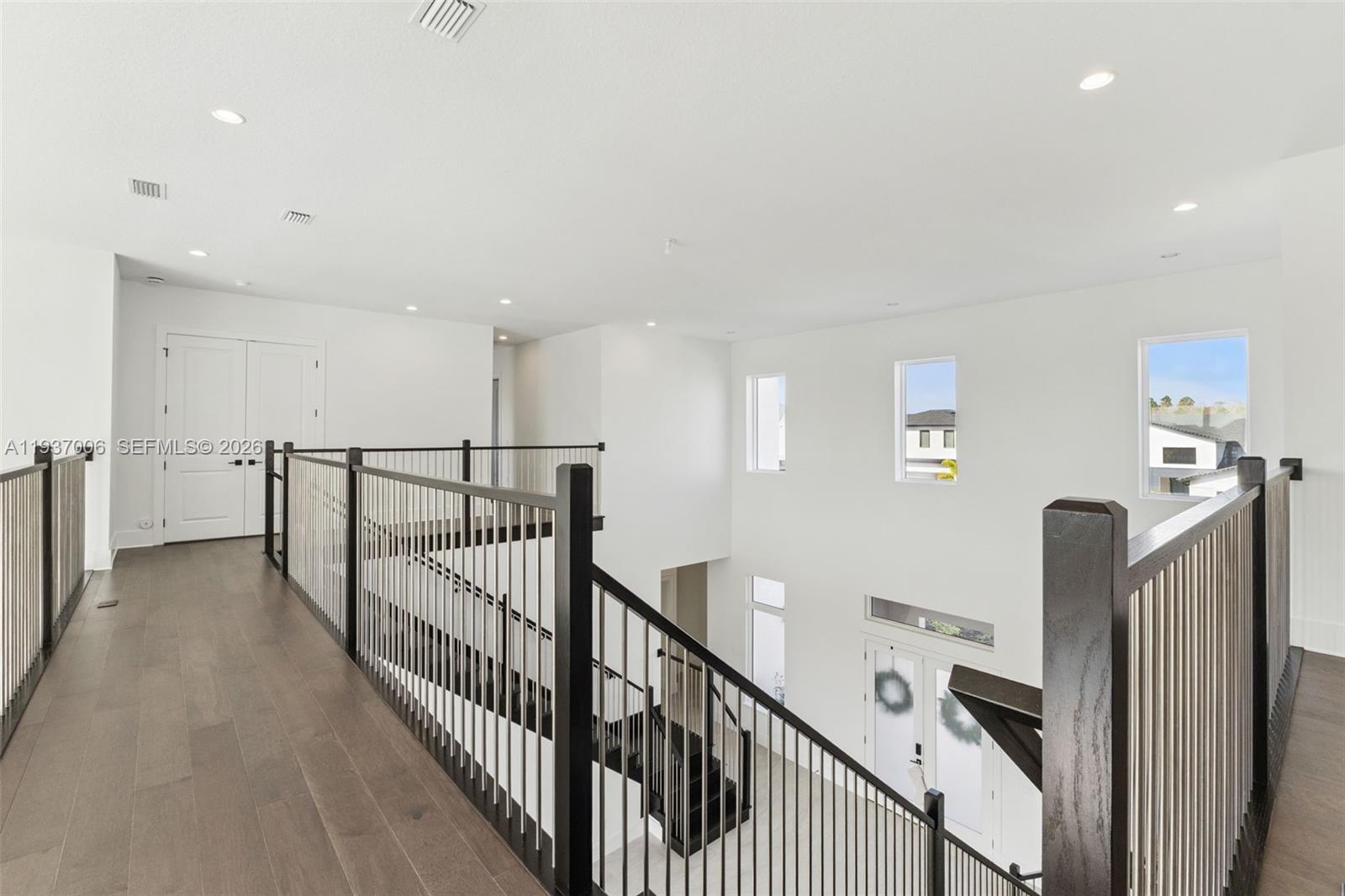LAUREL POINTE PHASE 3 - Residential