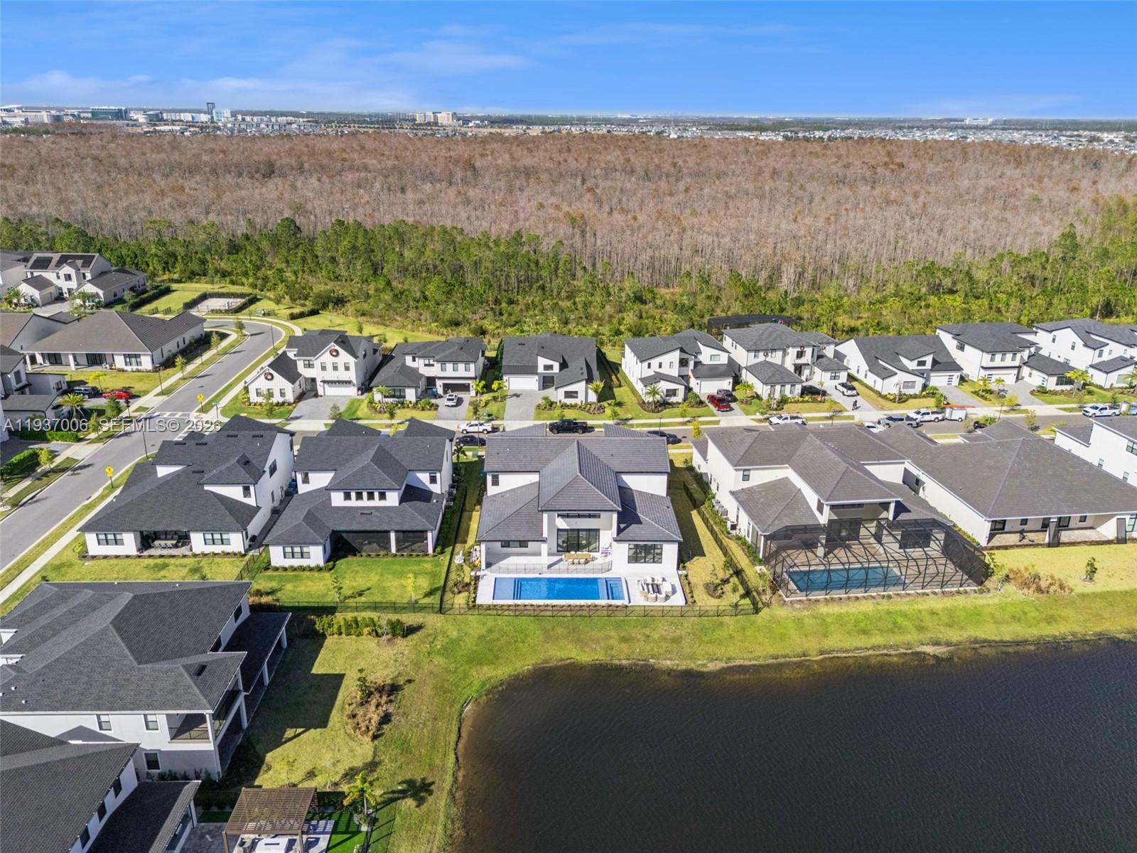 LAUREL POINTE PHASE 3 - Residential