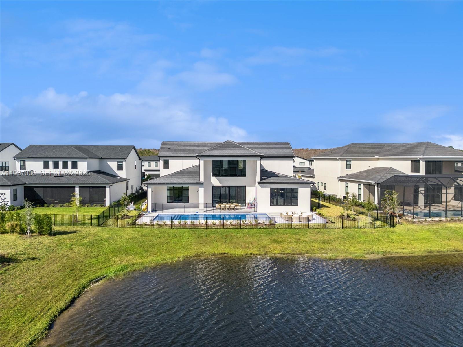 LAUREL POINTE PHASE 3 - Residential