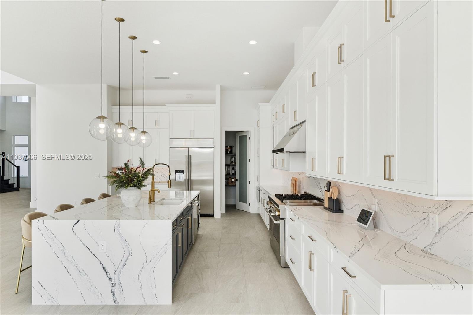 LAUREL POINTE PHASE 3 - Residential