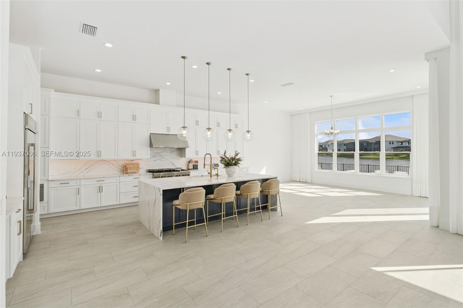 LAUREL POINTE PHASE 3 - Residential