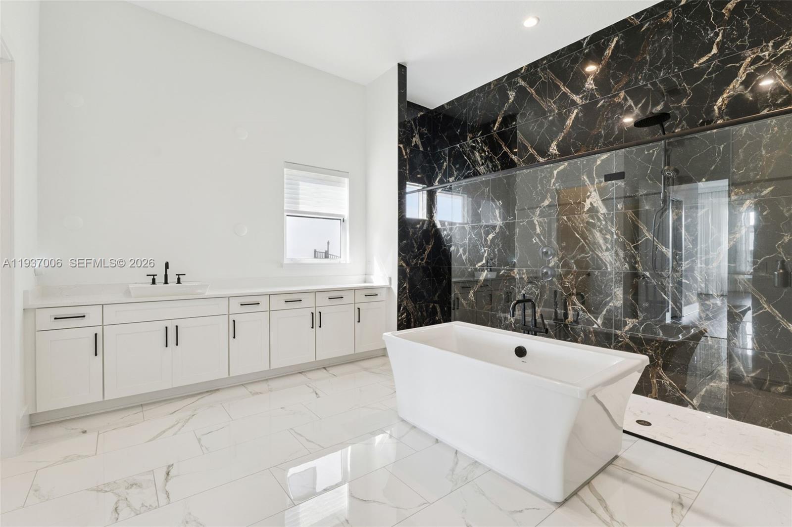 LAUREL POINTE PHASE 3 - Residential