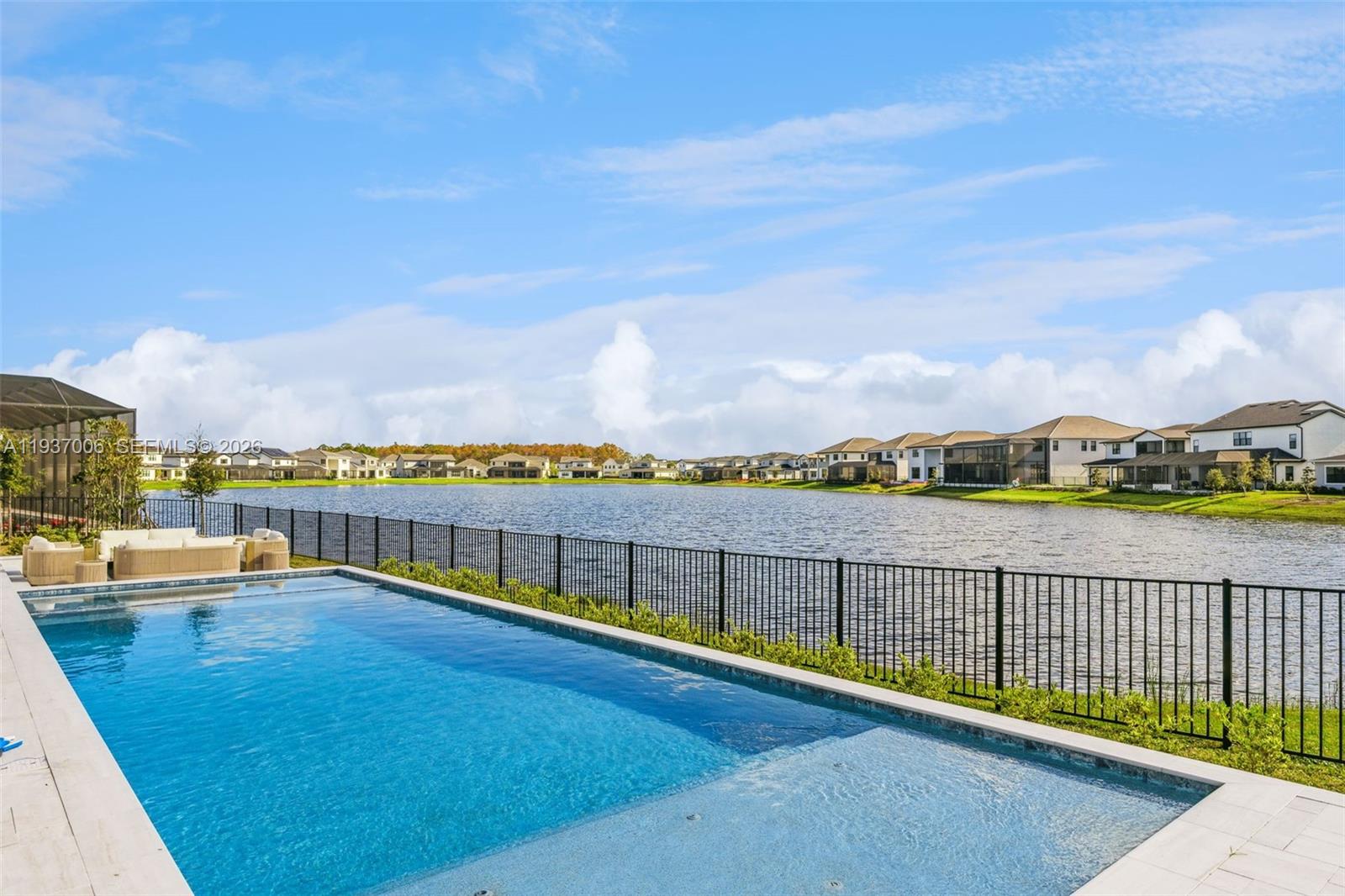LAUREL POINTE PHASE 3 - Residential