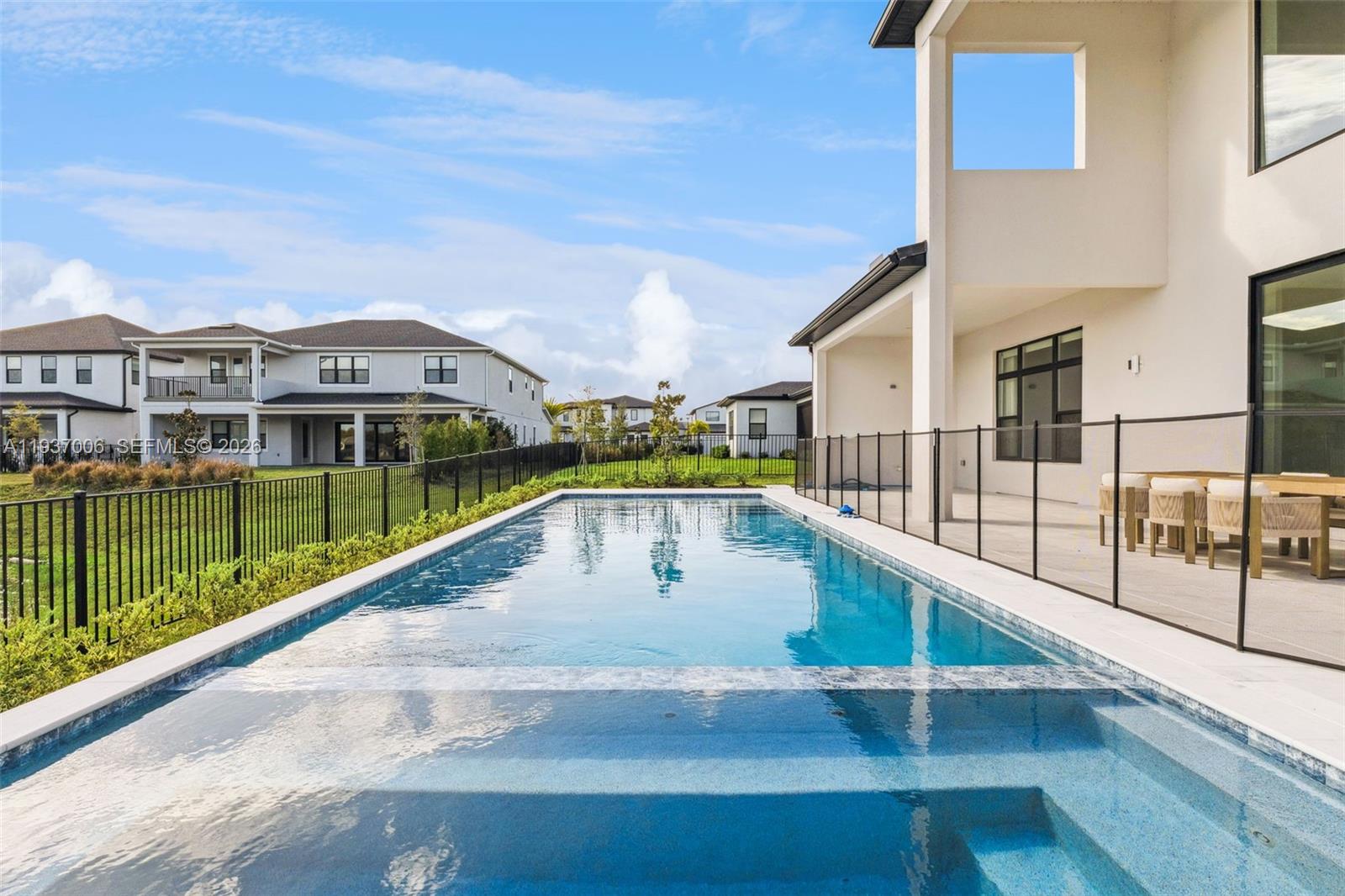 LAUREL POINTE PHASE 3 - Residential