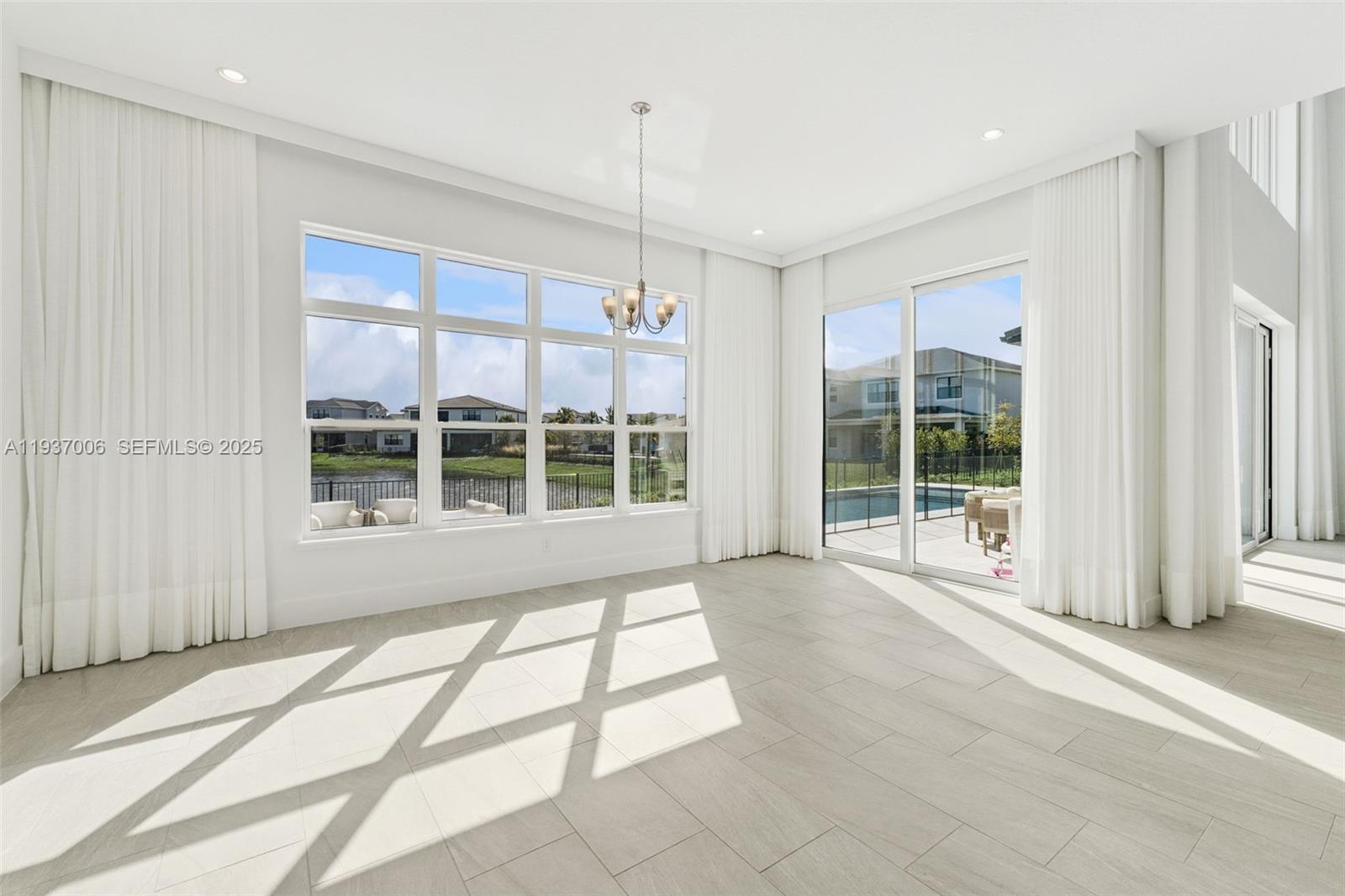 LAUREL POINTE PHASE 3 - Residential