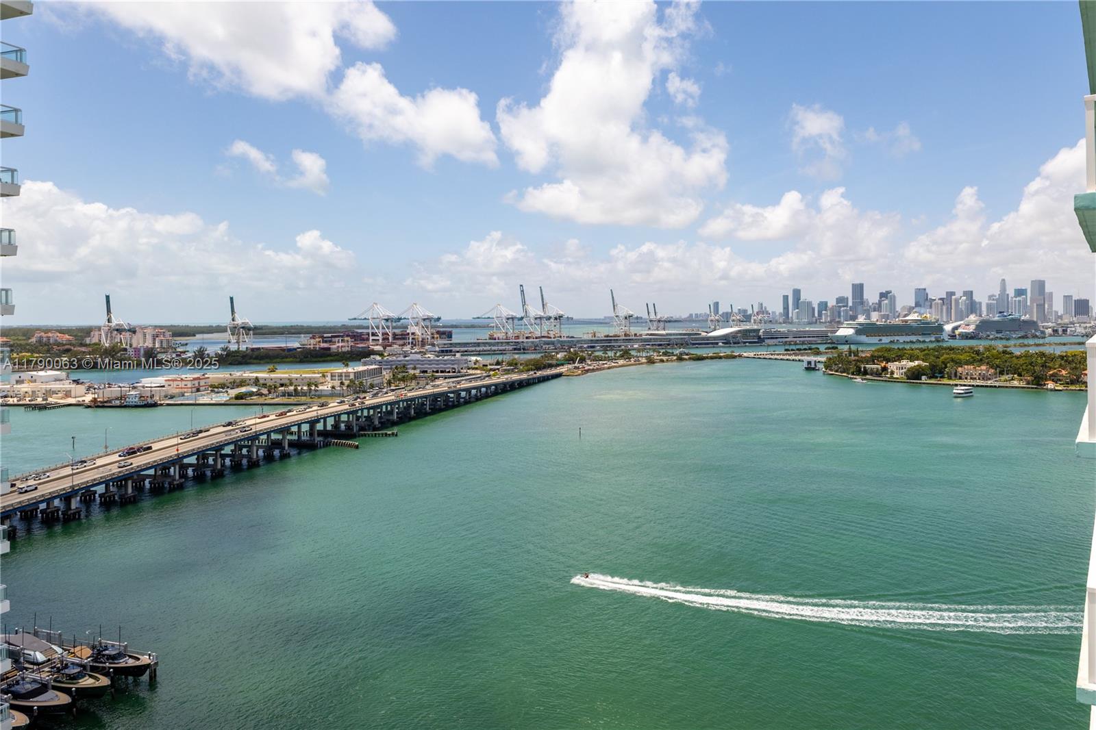 Property for Sale at 650 West Ave 2102, Miami Beach, Miami-Dade County, Florida - Bedrooms: 2 
Bathrooms: 2  - $1,225,000