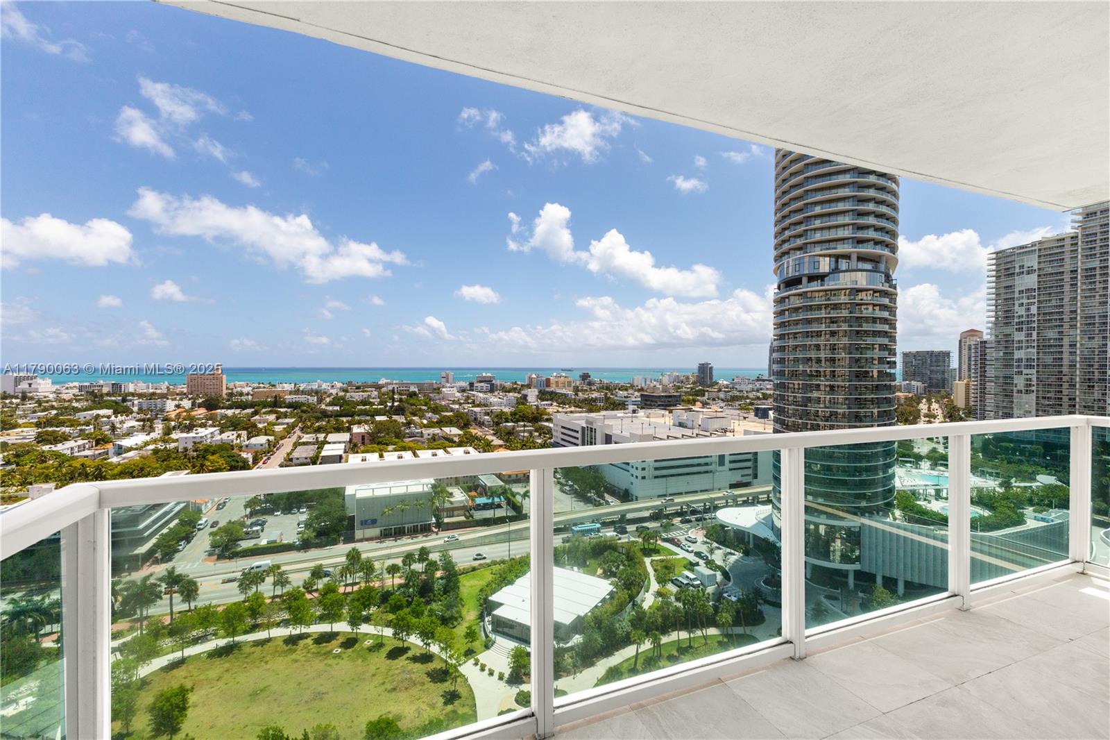 Property for Sale at 650 West Ave 2102, Miami Beach, Miami-Dade County, Florida - Bedrooms: 2 
Bathrooms: 2  - $1,190,000