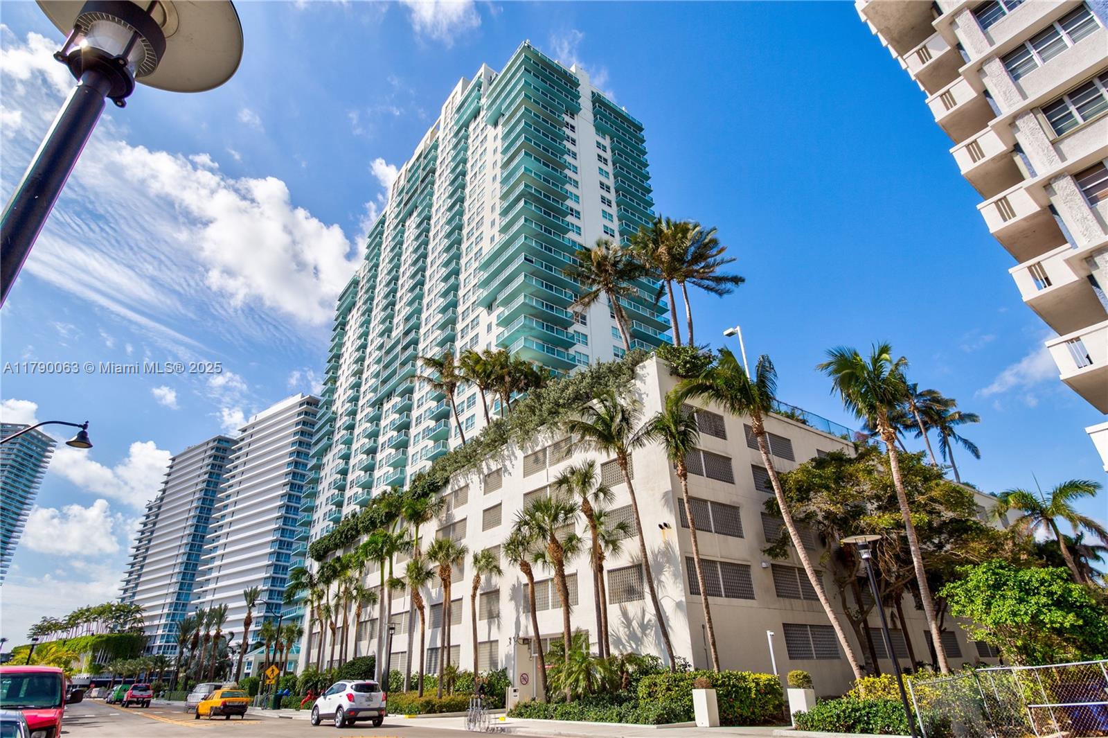 THE FLORIDIAN CONDO - Residential