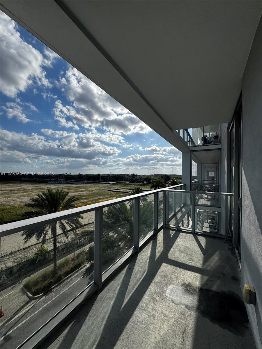 METROPICA NORTH TOWER ONE - Residential