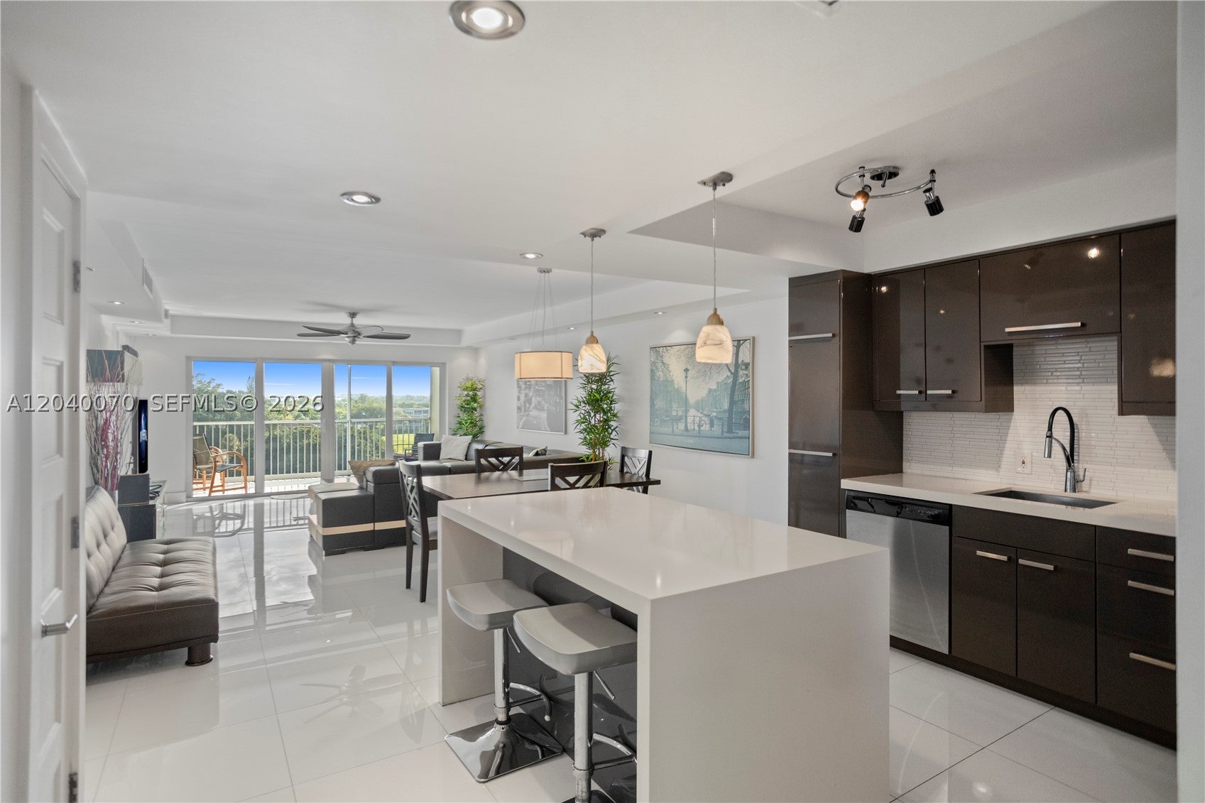3050 N Palm Aire Dr 710