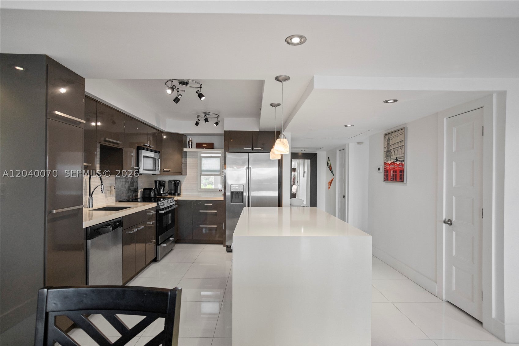 3050 N Palm Aire Dr 710