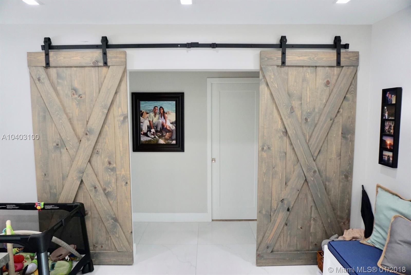 MIAMI LAKES SEC 4 - Residential