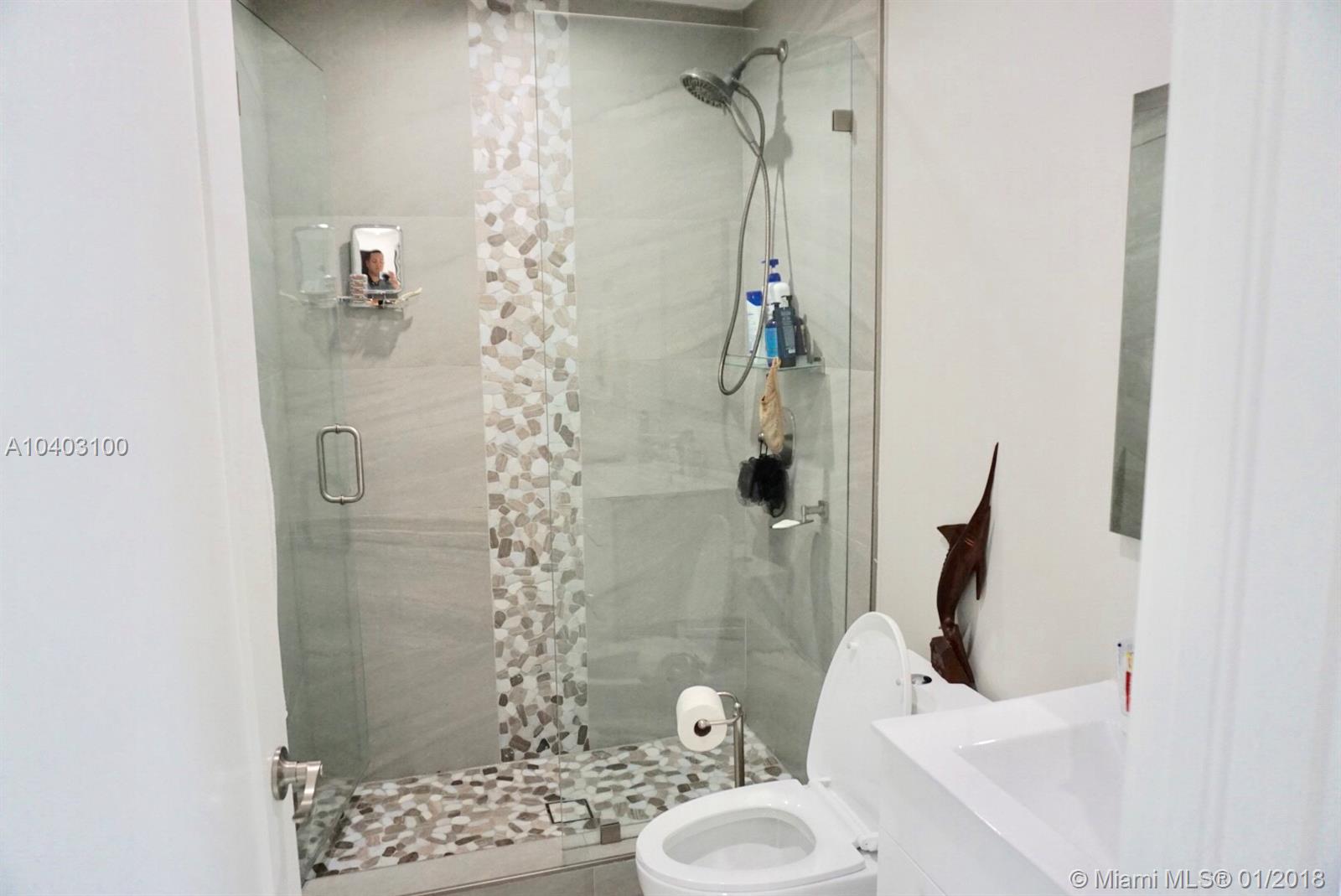 MIAMI LAKES SEC 4 - Residential