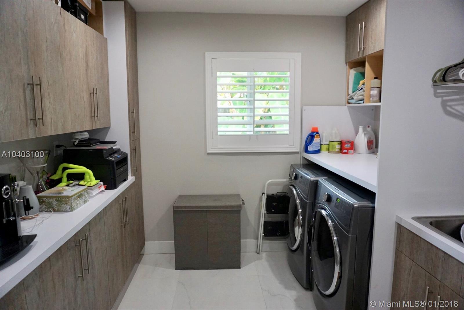 MIAMI LAKES SEC 4 - Residential