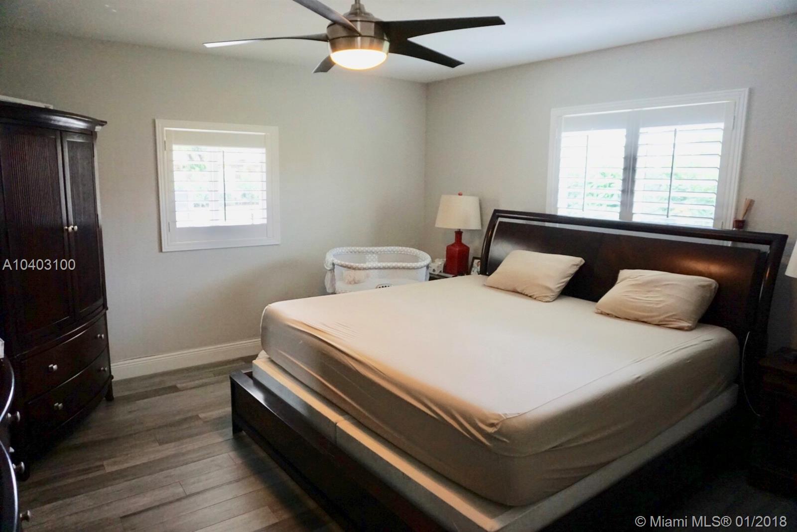 MIAMI LAKES SEC 4 - Residential