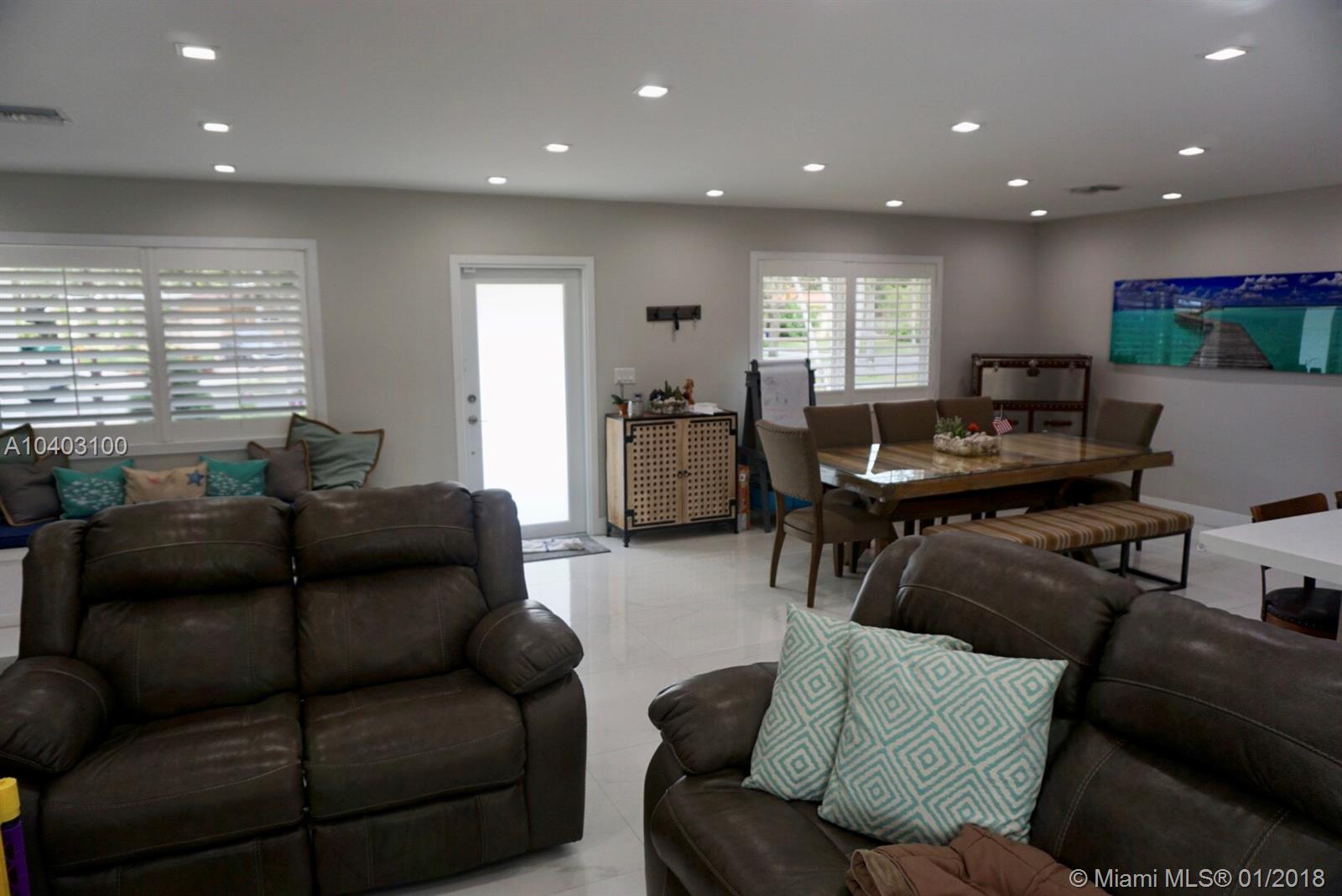 MIAMI LAKES SEC 4 - Residential