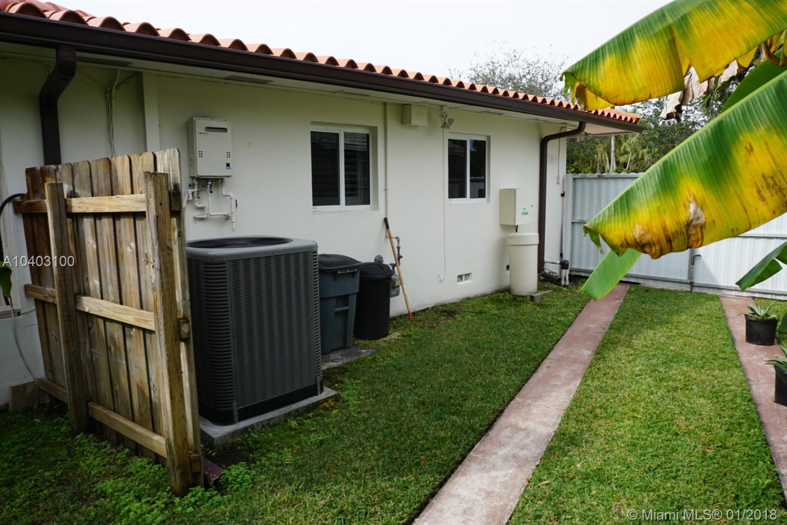 MIAMI LAKES SEC 4 - Residential