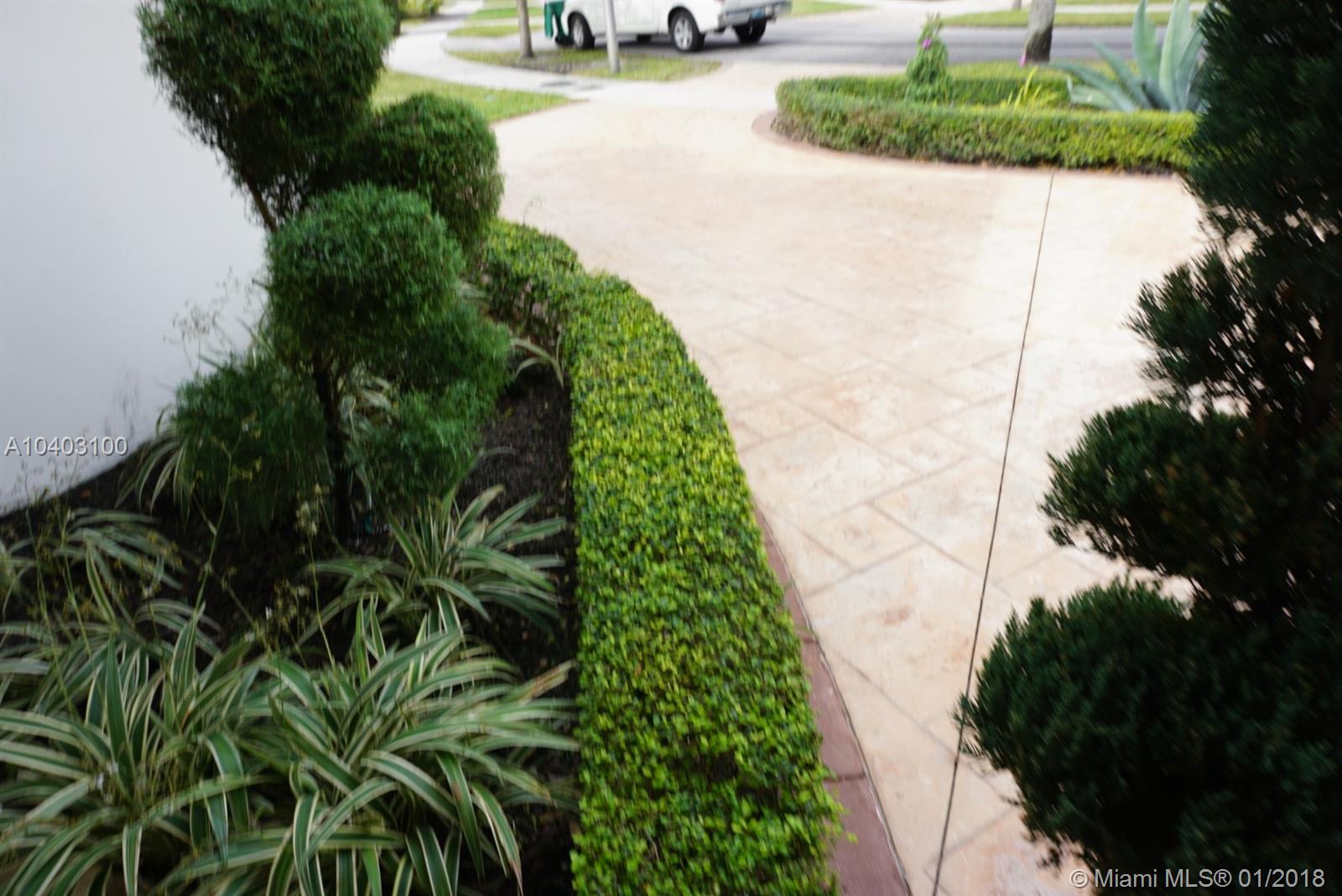 MIAMI LAKES SEC 4 - Residential