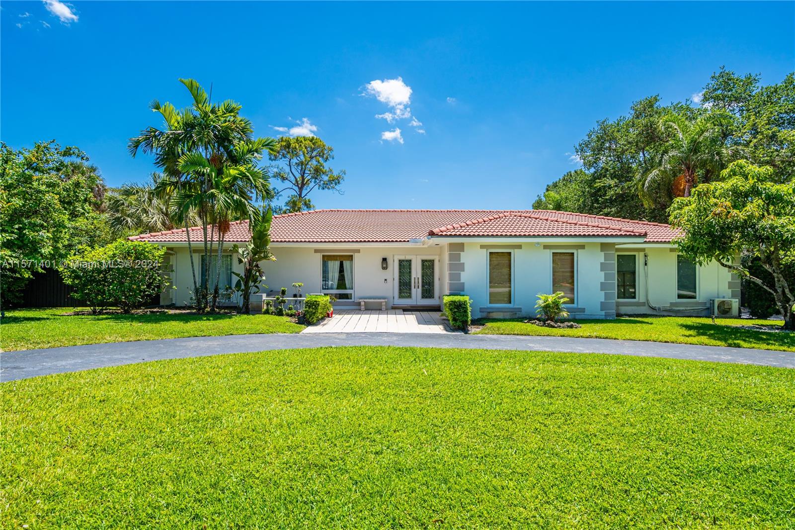 Property for Sale at 9470 Sw 97th St St, Miami, Broward County, Florida - Bedrooms: 6 
Bathrooms: 4  - $2,999,999