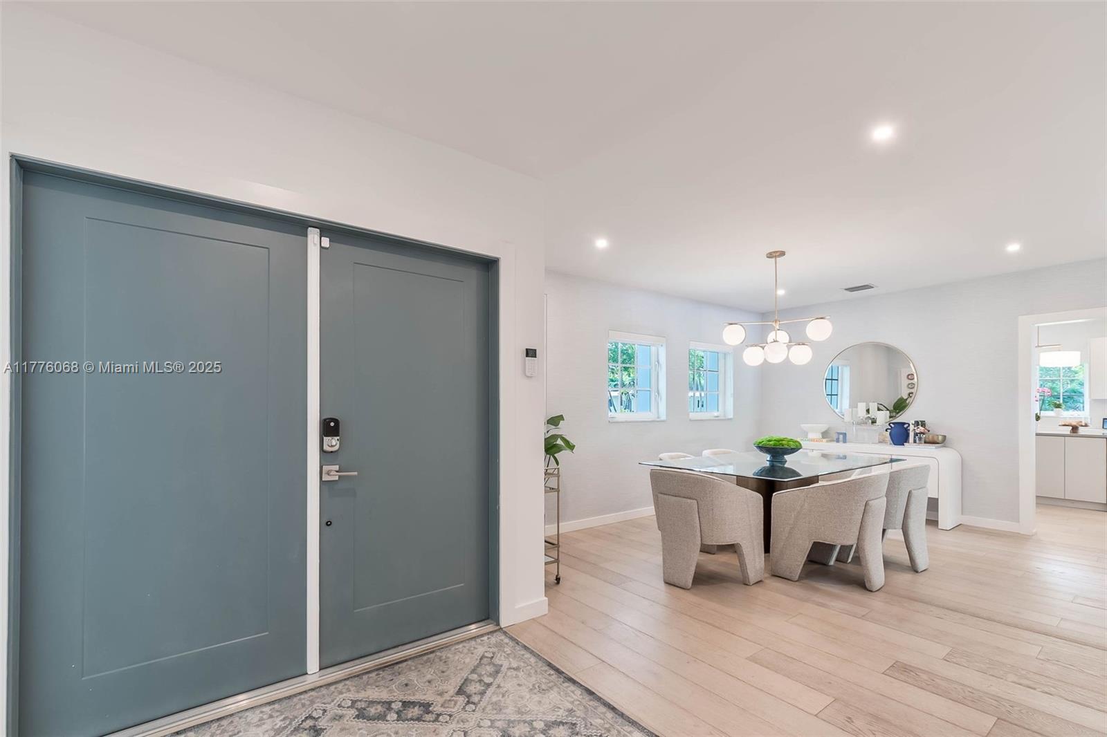 5210 Alhambra Cir