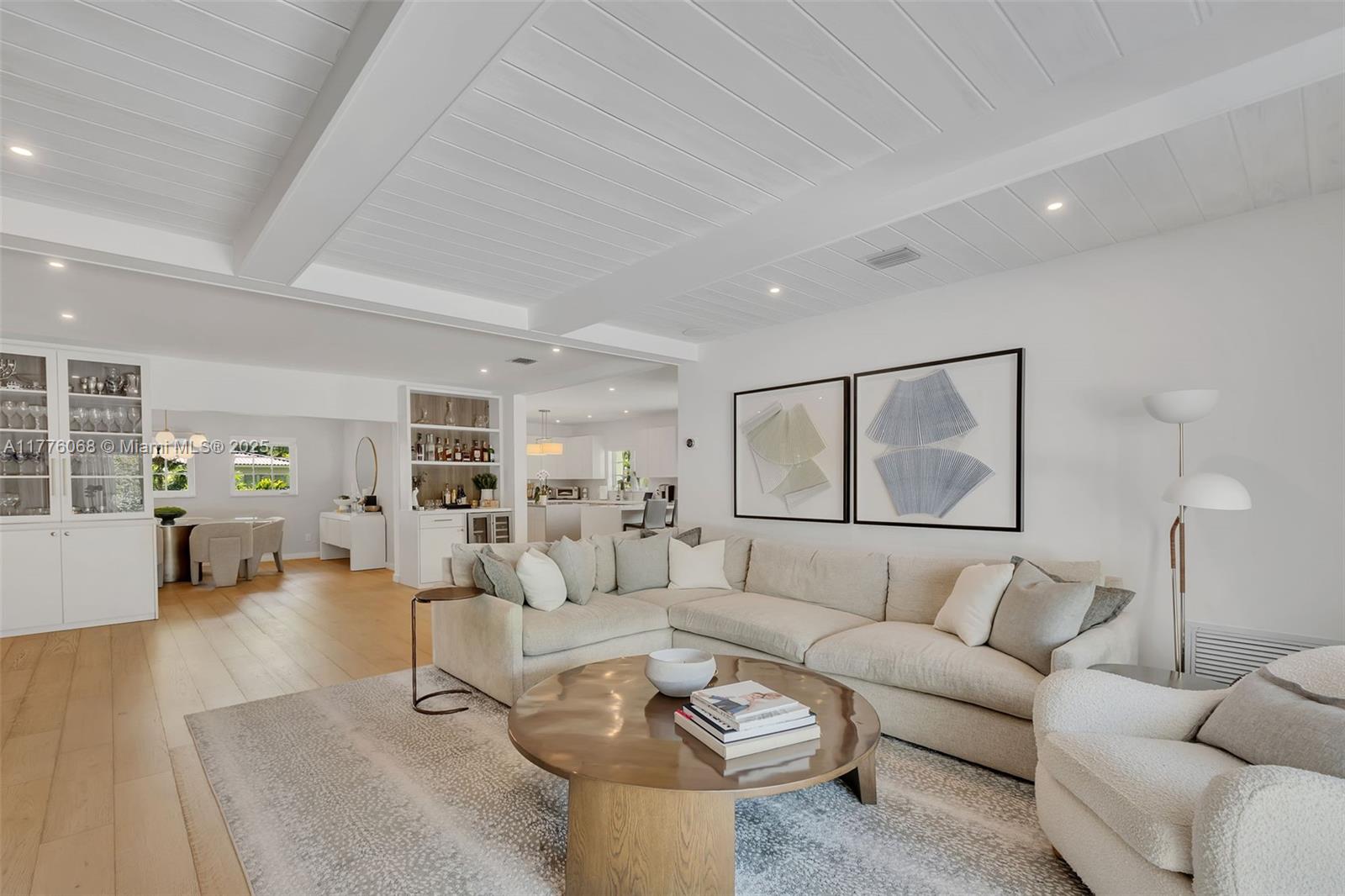 CORAL GABLES RIVIERA SEC - Residential