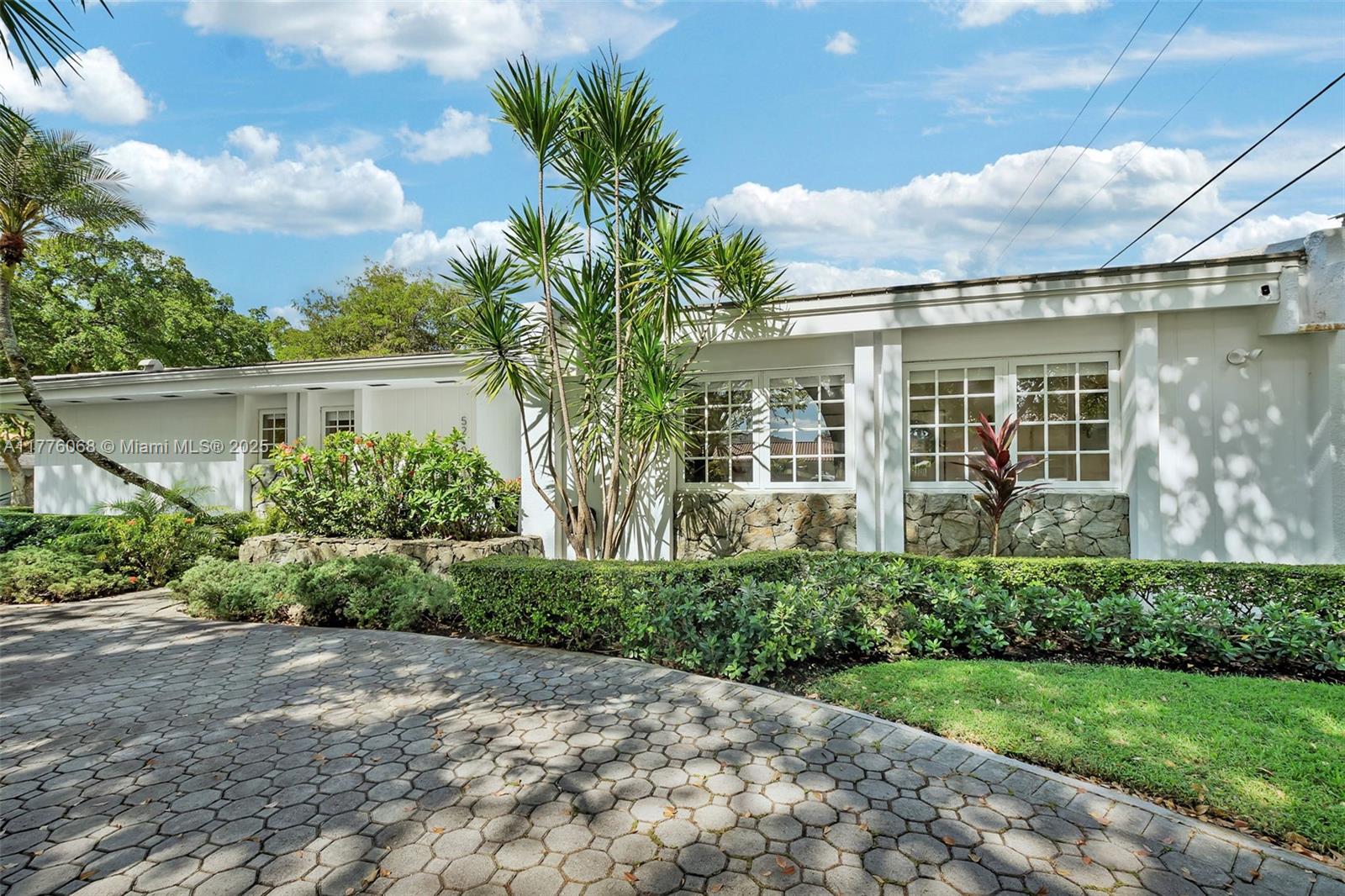 Photo 1 of 5210 Alhambra Cir, Coral Gables, Florida, $2,990,000, Web #: 11776068