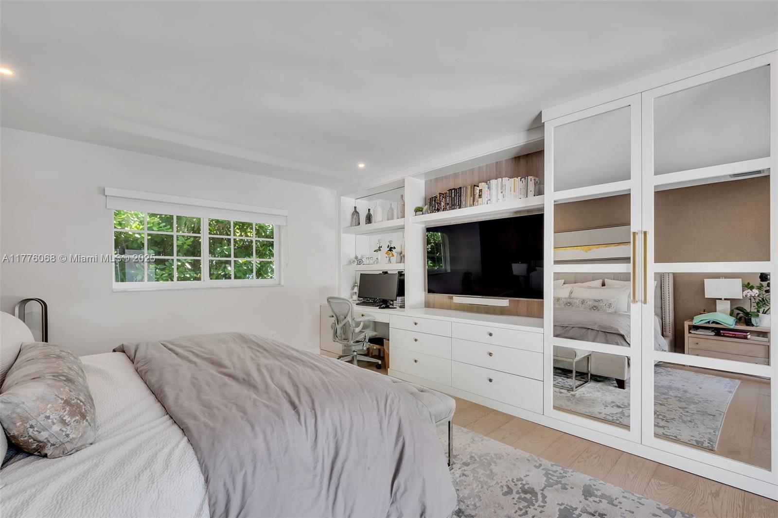 CORAL GABLES RIVIERA SEC - Residential