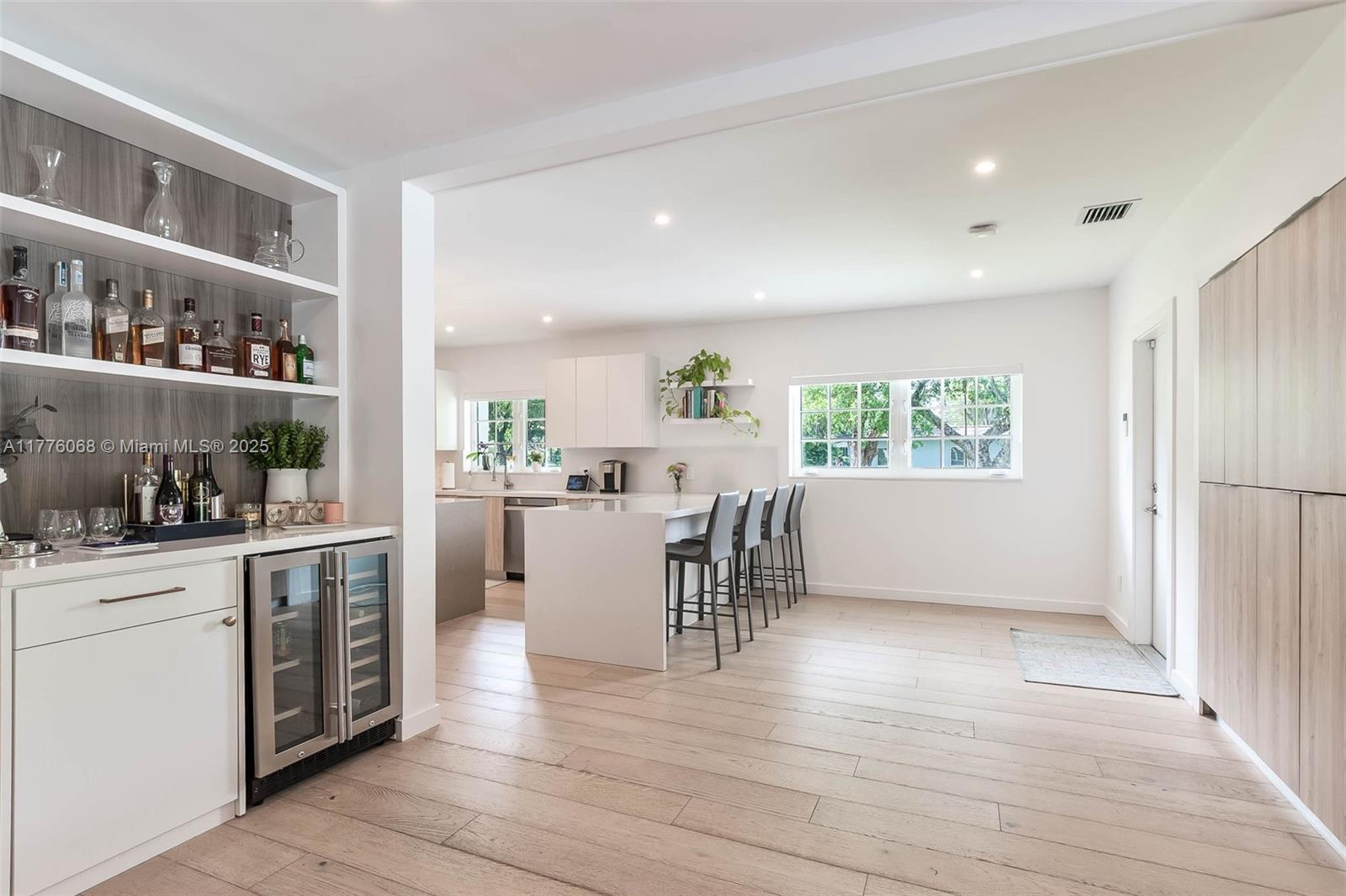 CORAL GABLES RIVIERA SEC - Residential