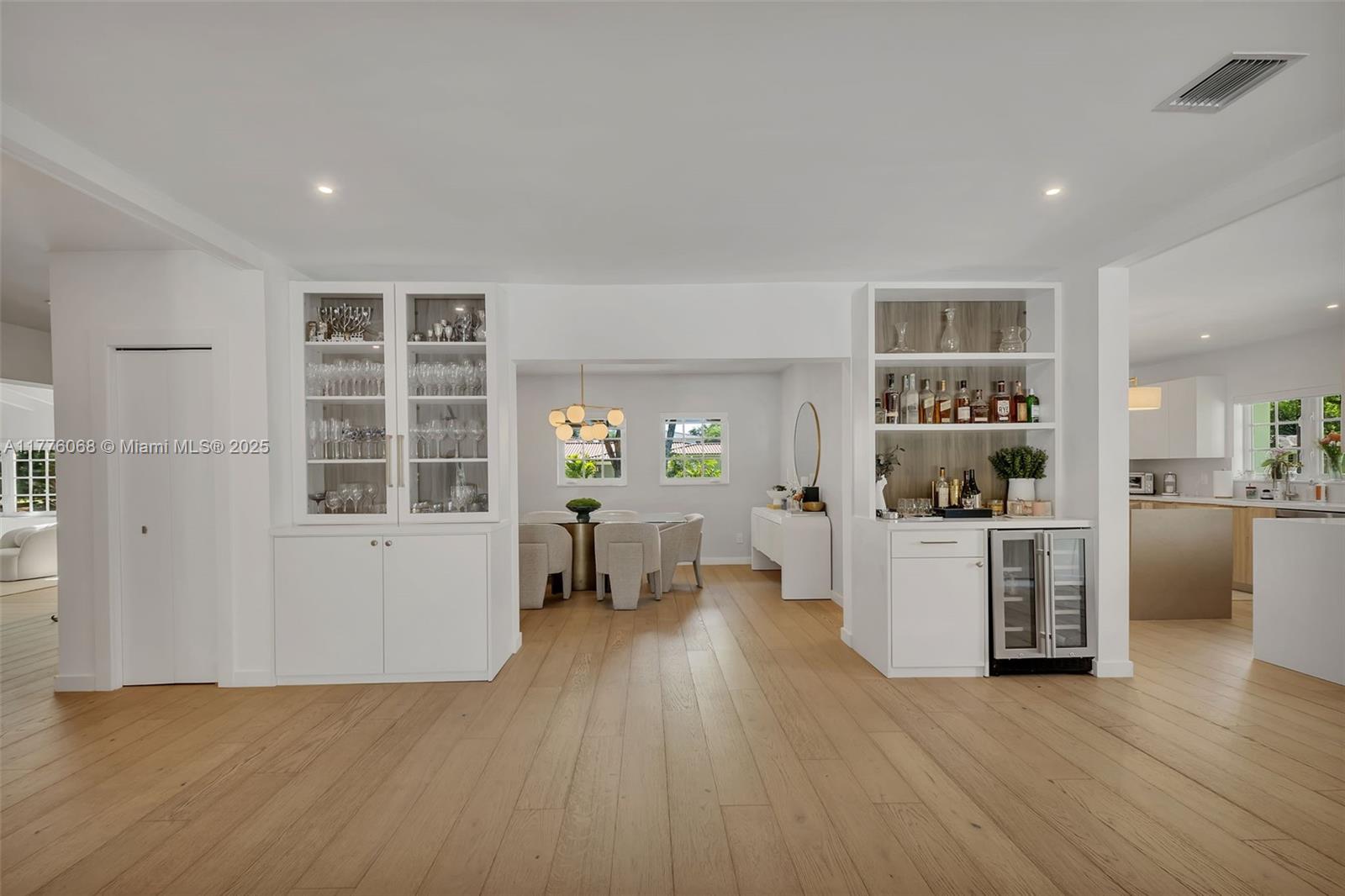 CORAL GABLES RIVIERA SEC - Residential