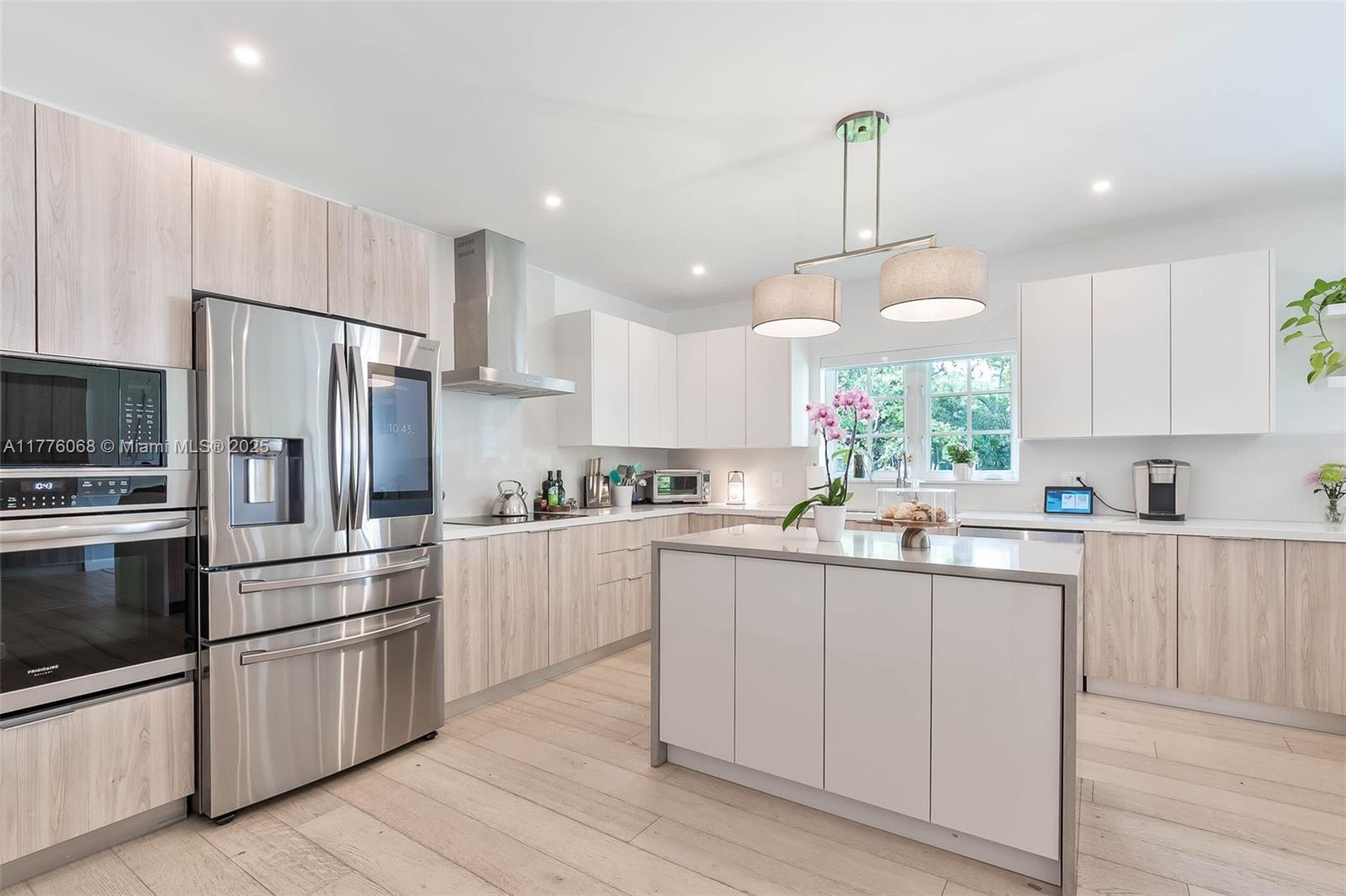 CORAL GABLES RIVIERA SEC - Residential